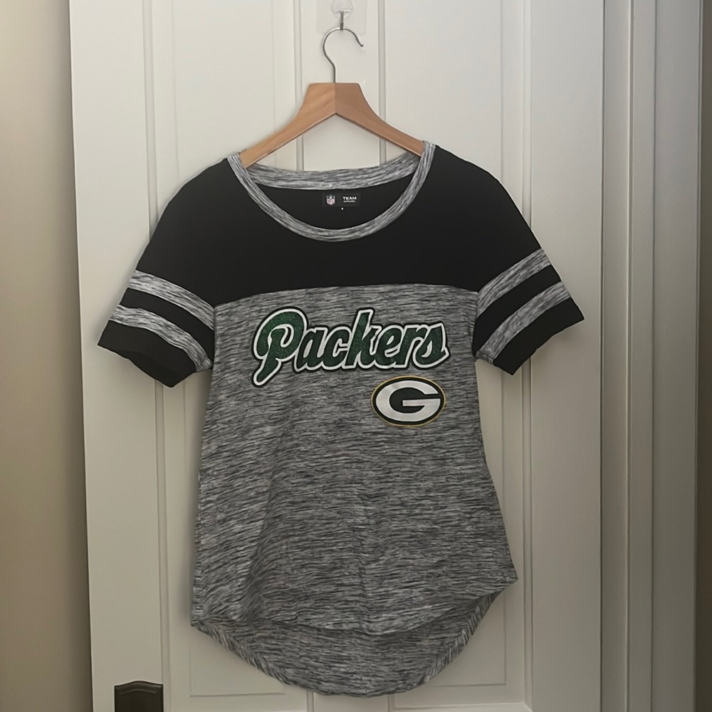 Packers NFL Apparel women’s Medium tee